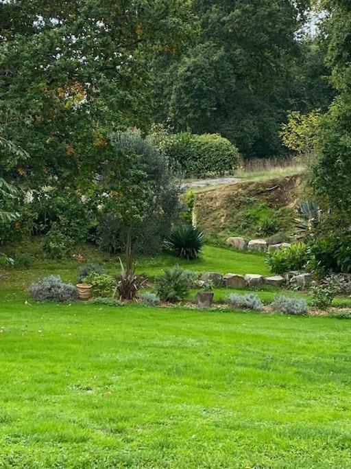 Le Clos Dauphinais Chez Laurette Quévert Eksteriør billede