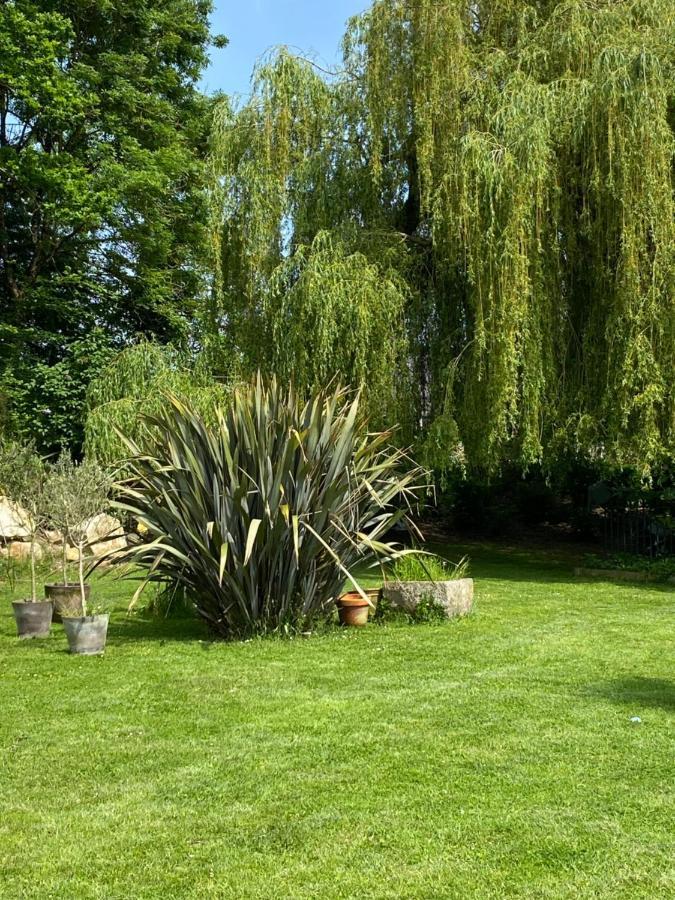 Le Clos Dauphinais Chez Laurette Quévert Eksteriør billede